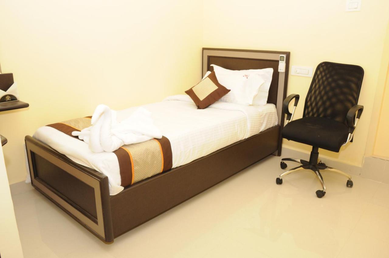 Saibala Transit Hotel Chennai Ngoại thất bức ảnh
