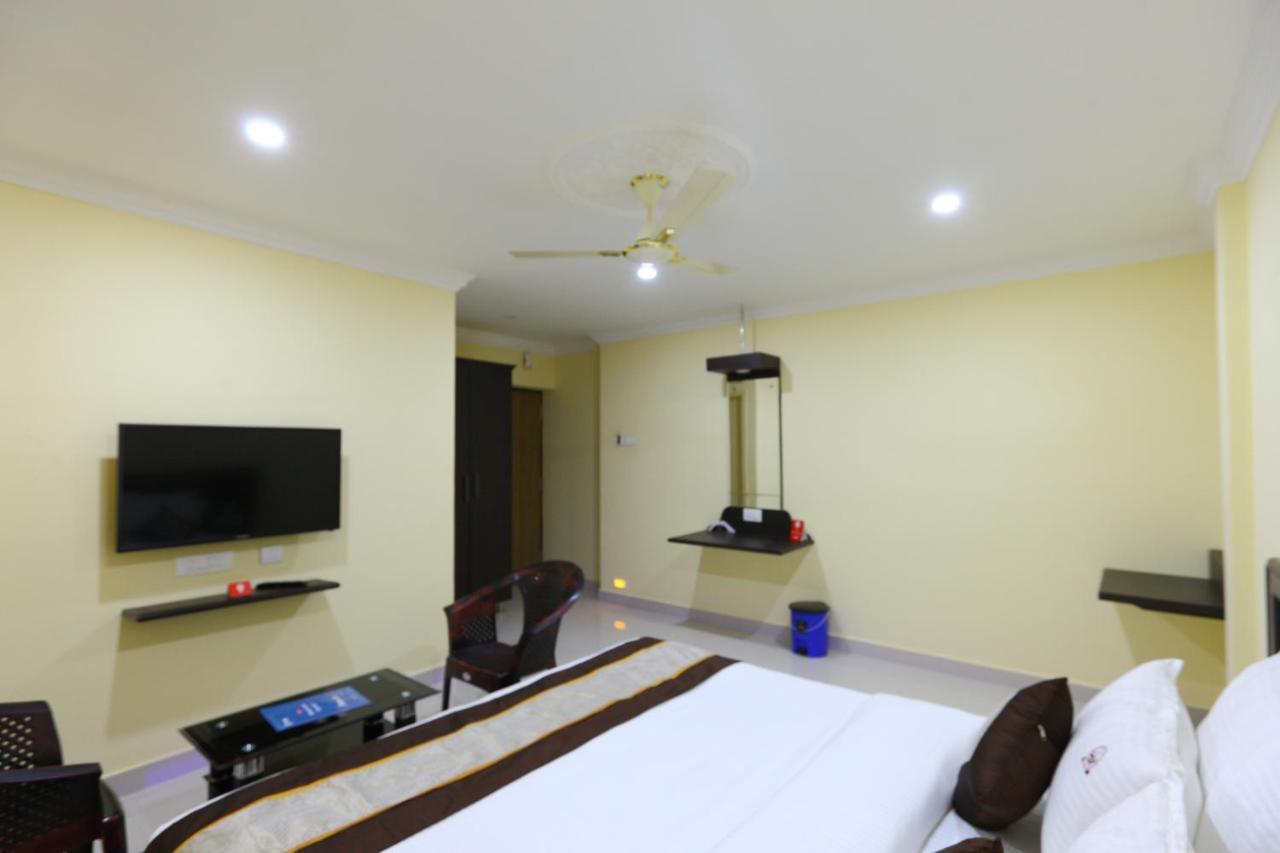 Saibala Transit Hotel Chennai Ngoại thất bức ảnh